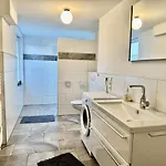 Apartment Hill Valley 1 *