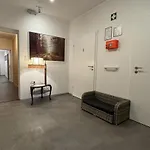 Hill Valley 1 Apartment
