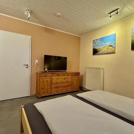 Hill Valley 1 Ochtersum