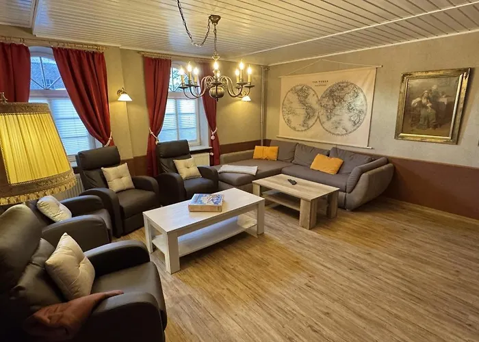 Hill Valley 1 Ochtersum