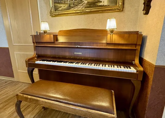 Hill Valley 1 * Ochtersum